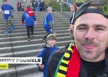 Jonge helden beklimmen de Wilhelminaberg tijdens “Gezond in Mijn Streek-dag”