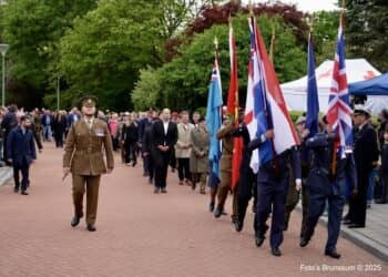 Herdenking 2025: Deelnemers eren verleden op Algemene Begraafplaats Brunssum