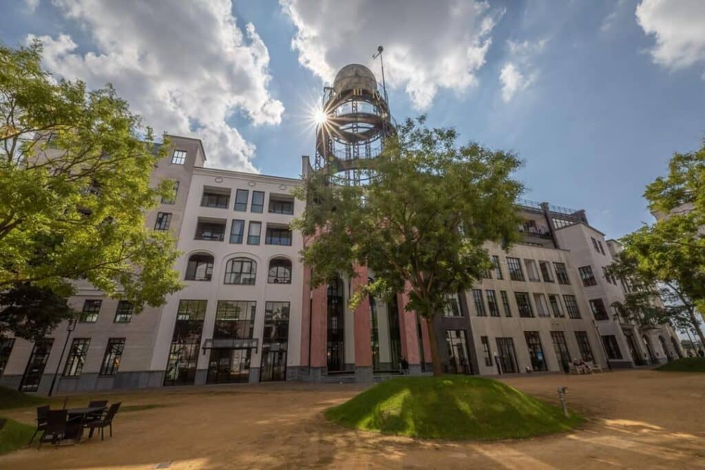 Een Droomwereld in Heerlen: Het Maankwartier