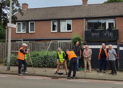 Landgraaf krijgt ‘Hier begint de zee’-tegels om zwerfafval tegen te gaan