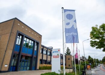 Middelbare Scholen in Heerlen en Brunssum Omarmen ‘Handle with Care’