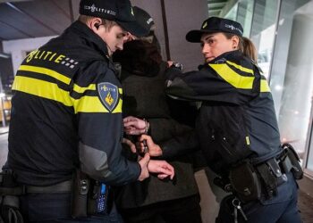 Verdachte in Internationaal Onderzoek Overgeleverd aan Nederland