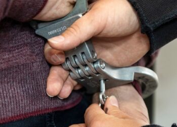 Aanhoudingen na Diefstallen Fietsendragers in Echt