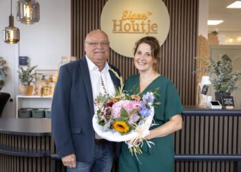 Wethouder opent nieuwe locatie Eigenhoutje