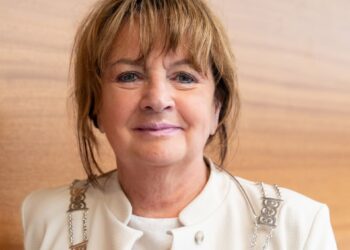 Gemeenteraad Steunt Herbenoeming Van der Rijt als Burgemeester