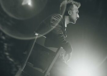 Özcan Akyol – Eus | De Klassenmigrant | Trailer | PLT