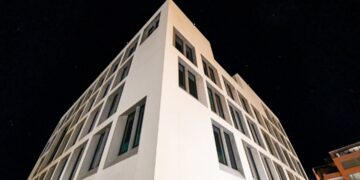 Heerlen Schakelt Verlichting Uit voor Nacht van de Nacht