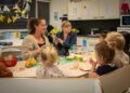 Gezond ontbijt en voorlezen bij kinderdagverblijf in Nuth