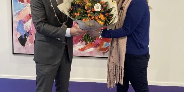 Burgemeester Bedankt Ondernemers voor Duurzame Bijdrage