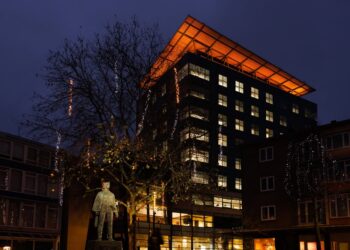 Kerkrade kleurt oranje tegen geweld