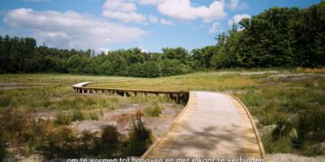 Vernieuwde en uitgebreide vlonderbruggen in Schutterspark