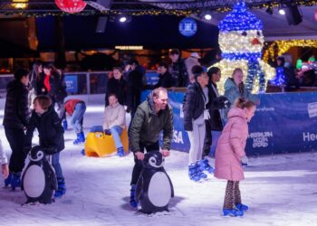Wintertijd in Heerlen: Feest van Licht, Ijs en Gezelligheid