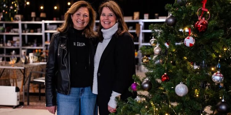 Kerstweggeefwinkel biedt gratis cadeaus voor iedereen