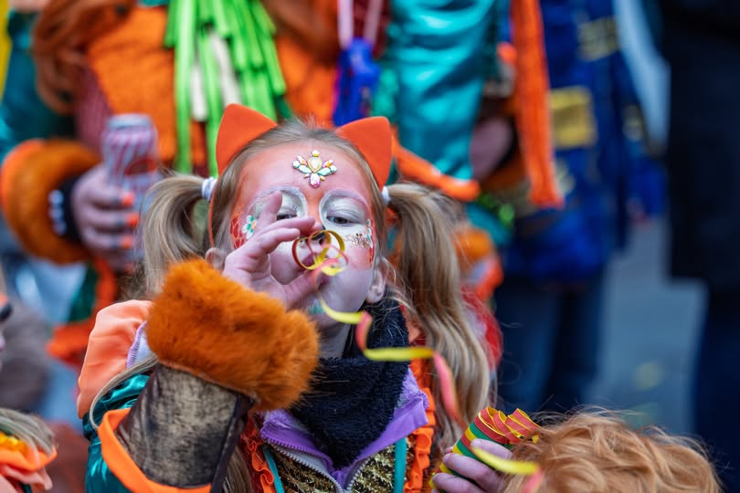 Kleurrijke Carnavalsstoet verwarmde Heerlen