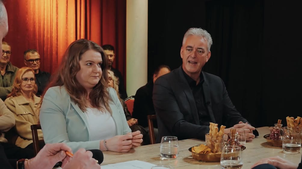 Wethouders Brunsum geven openhartig interview in Loge3 Theater