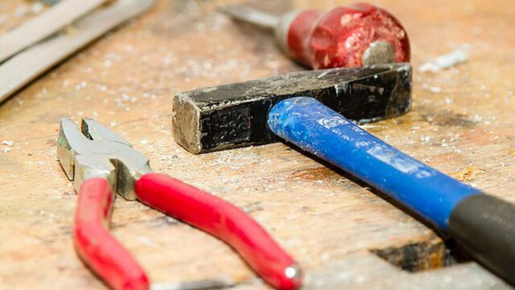 Hulp bij kleine klussen in en om huis