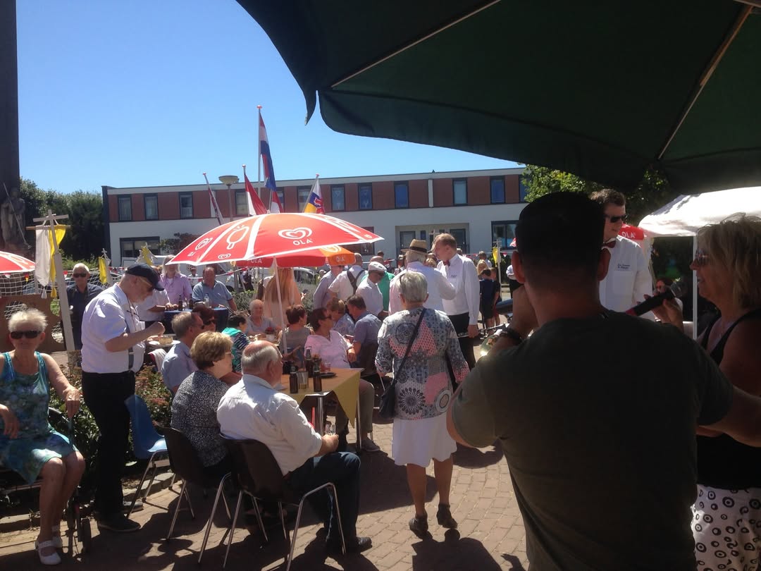 Feestelijke Zondag in Chevremont: Sjevemeter Kirchefes
